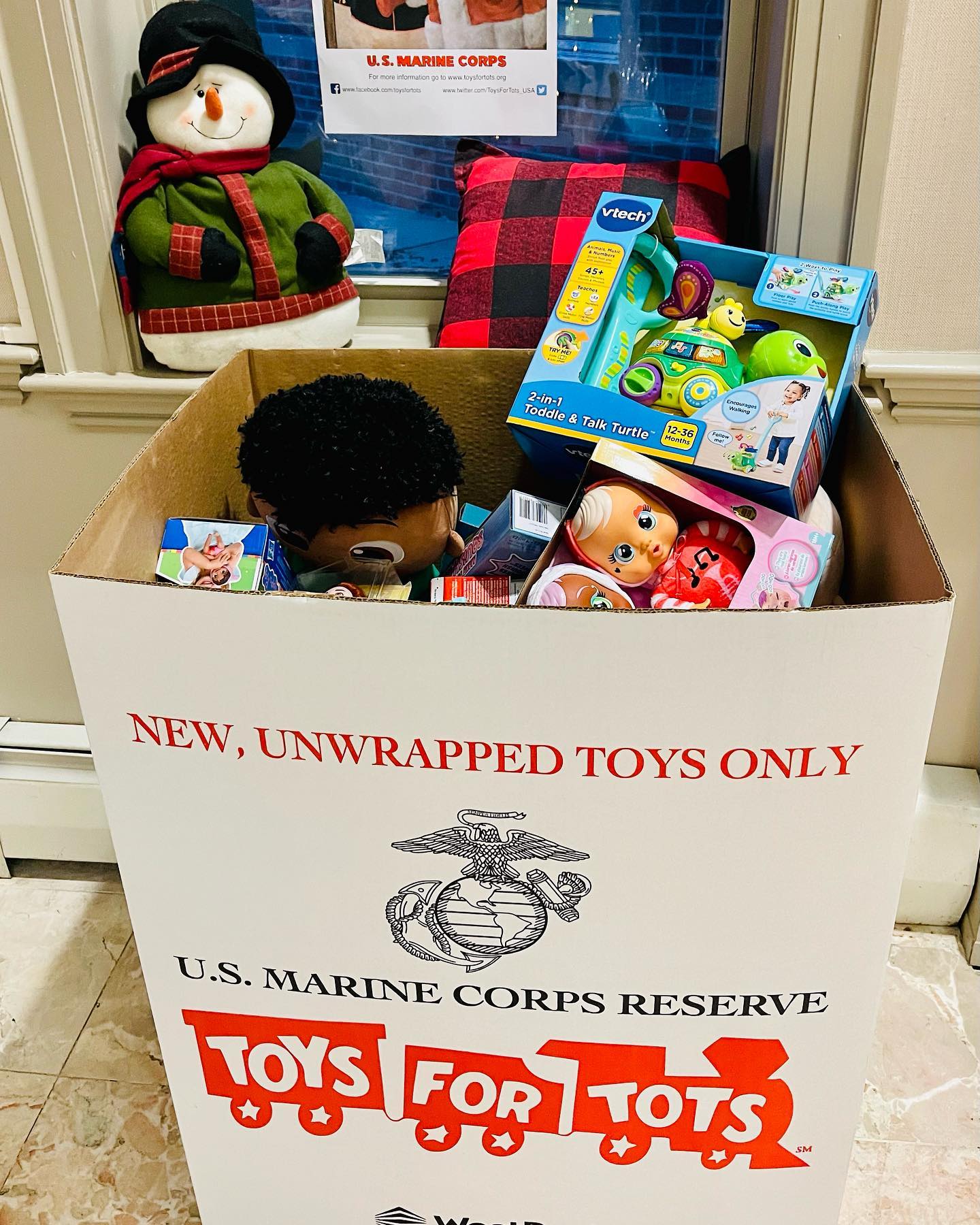 Excellent work by @alliancemarinabay_oppt Alliance Health at Marina Bay. They already FILLED their first @toysfortotsboston donation box! These toys will deliver smiles to kids in need this holiday season. Thanks to all who have donated! See below for a list of locations hosting donation boxes.Collection locations:Aria Salon @ariasalonspa
Boston Scientific @bostonsci
Break Rock Brewing @breakrockbrewing
Capella Yoga @capellayoga
Marina Bay Health Alliance @alliancemarinabay_oppt
Marina Bay Living @marina_bay_living
Metro Marina Bay @metromarinabay
Modern Dog @themoderndogboston
Reelhouse @reelhousemarinabay
The Chantey @the_chantey
Victory Point @victorypointmbCollection ends Dec. 9!