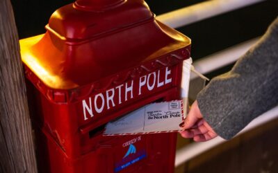 Santa and the Boyscouts will be out on the boardwalk Saturday Dec 3 from 5p-8p. Come say hi to Santa, drop a letter to him in one of his mailboxes, or grab a holiday wreath from the scouts! If you are heading down, consider bringing a new, unwrapped toy to donate to @toysfortotsboston? Location boxes are in several retail locations, all of which are listed on mbbaquincy.com